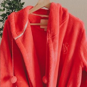 victoria’s secret fluffy cozy robe
